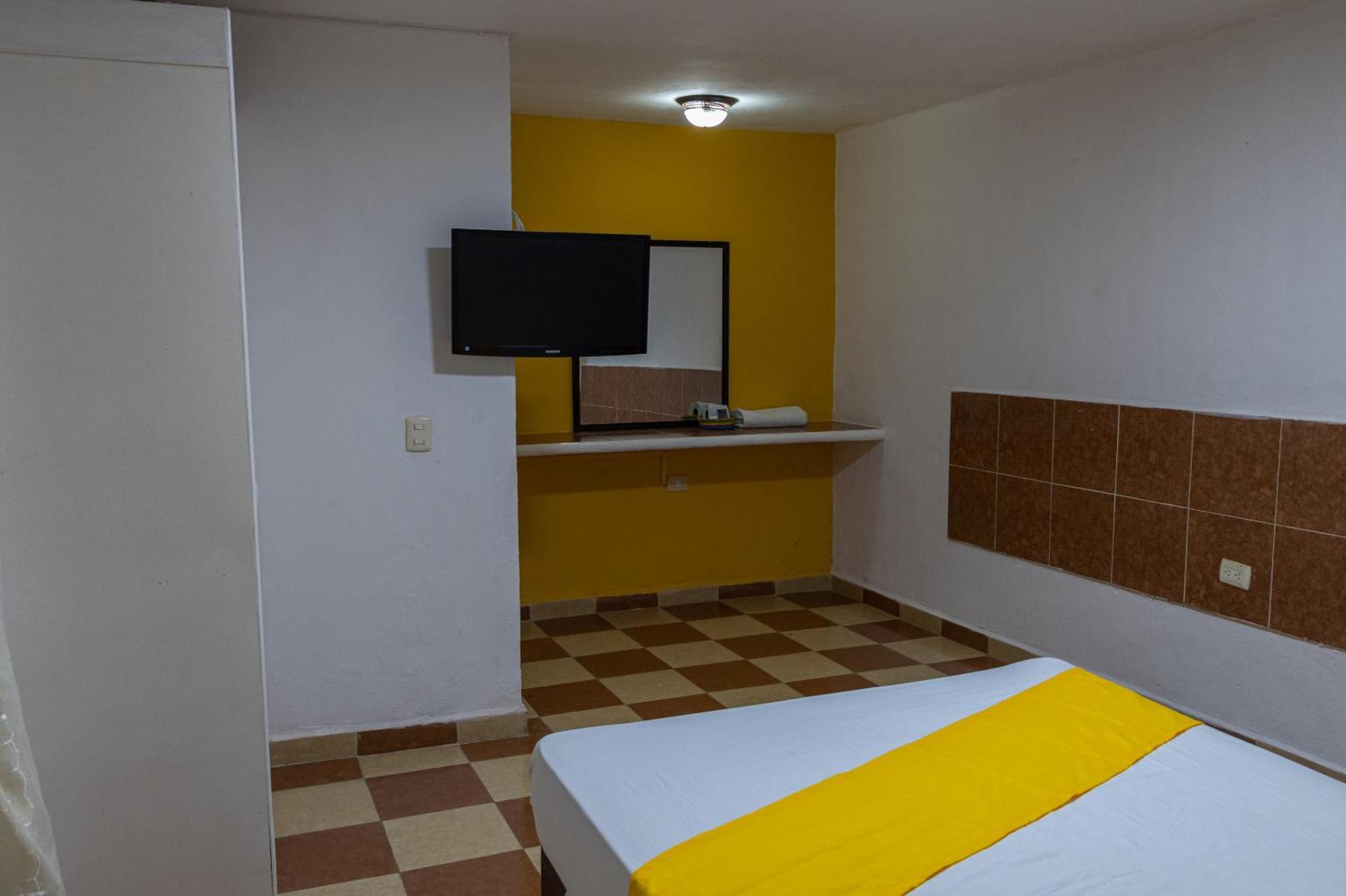 Oyo Hotel Marias,Aeropuerto Internacional De Chetumal Exterior photo